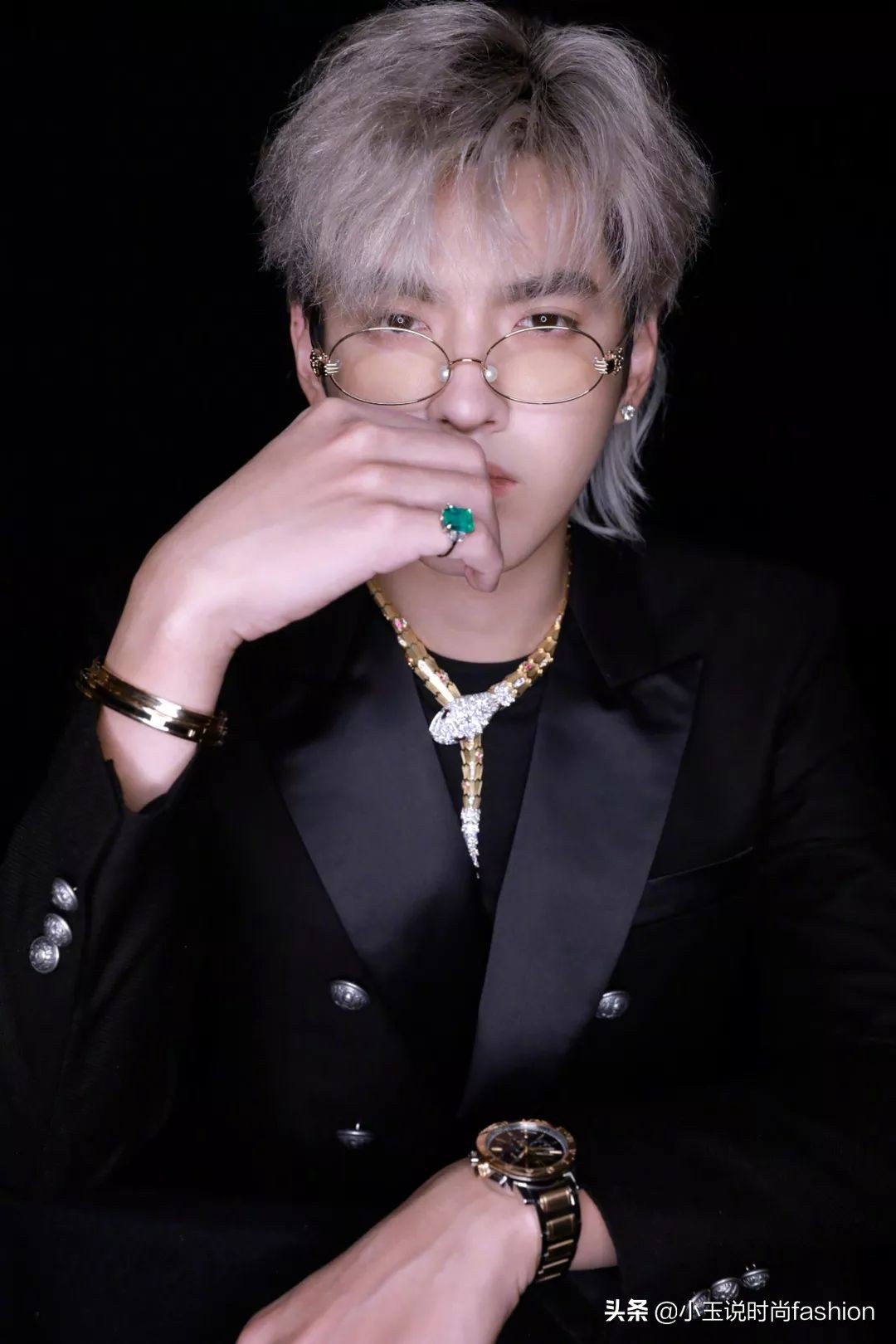 戒指戴在哪个手指上最合适,戒指的戴法和意义男女左右手