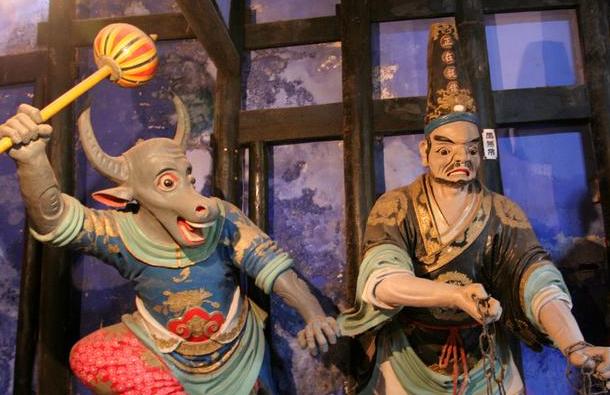 阎王钟馗判官三者是什么关系,阎王和钟馗哪个级别高