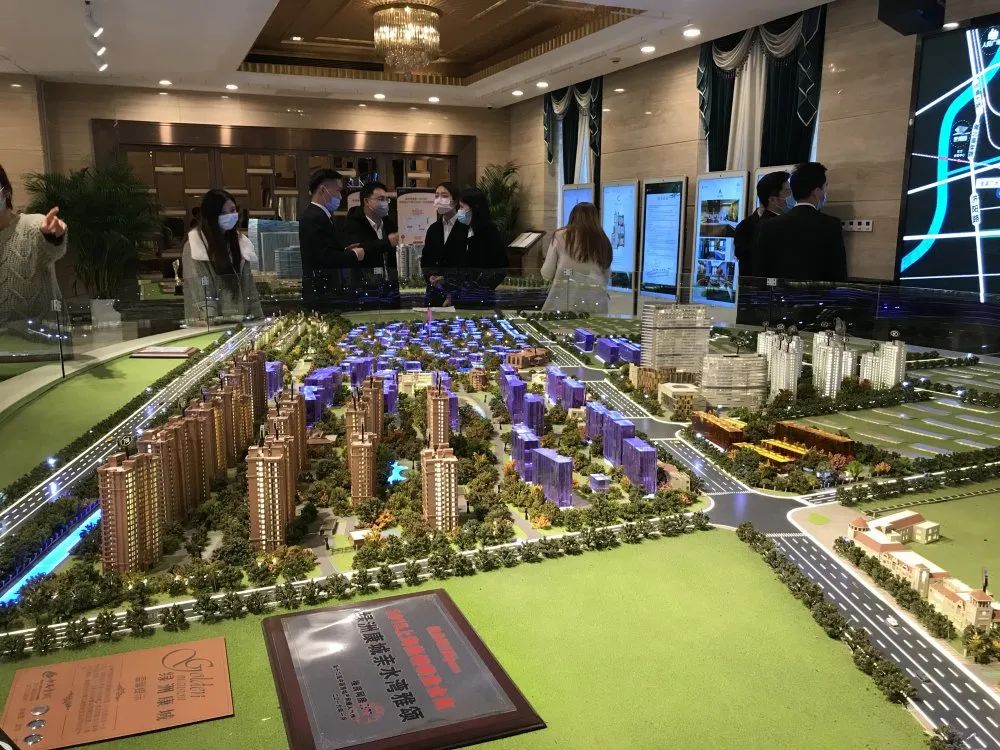 绿洲康城亲水湾开盘一房一价表,绿洲康城亲水湾两房两厅样板房