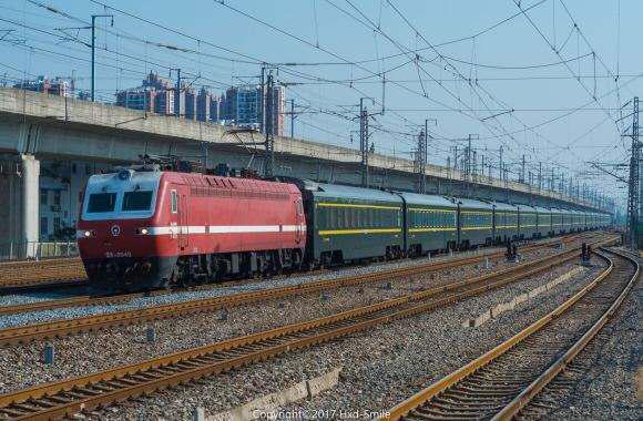 z字头直达特快列车硬座舒服吗,Z字头列车速度