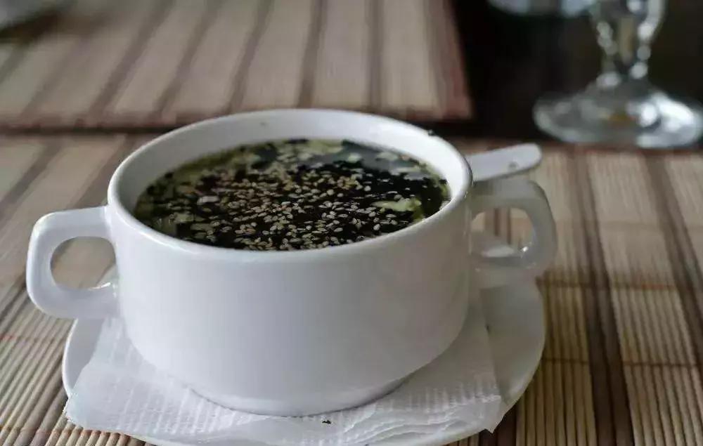 产后过早喝汤,产后奶水少煲什么汤好