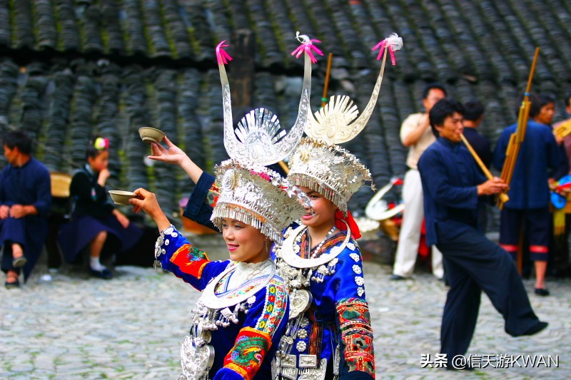 余秋雨关于西江千户苗寨的名句,西江千户苗寨以美丽回答一切