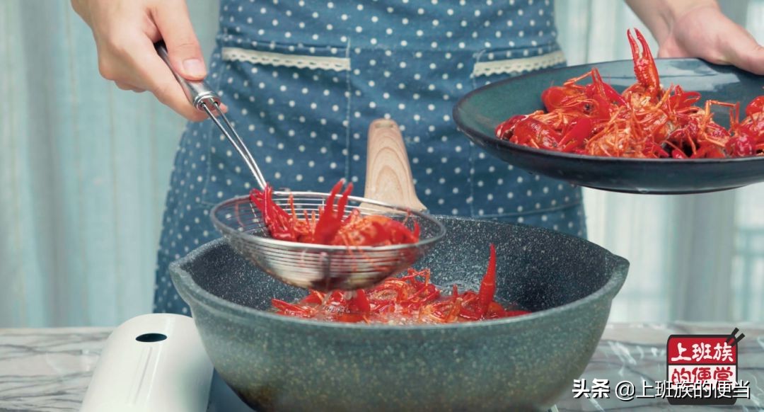 这才是正宗麻辣小龙虾的做法,这才是麻辣小龙虾的正宗做法