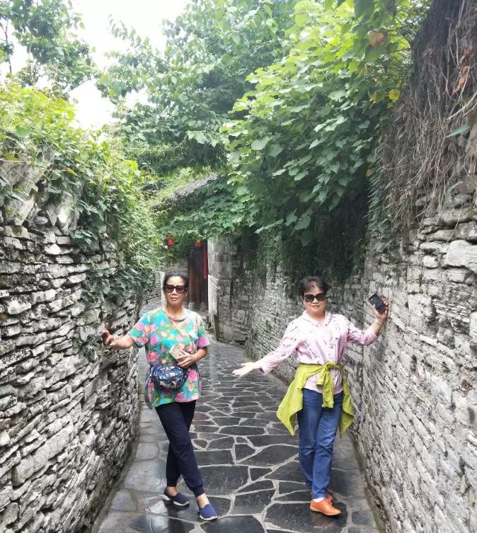 世纪悦途千户苗寨,贵州省西江千户苗寨风情旅行