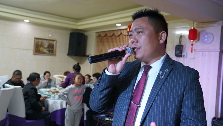 雷帝国际彩砂施工视频,雷帝国际瓷砖辅料