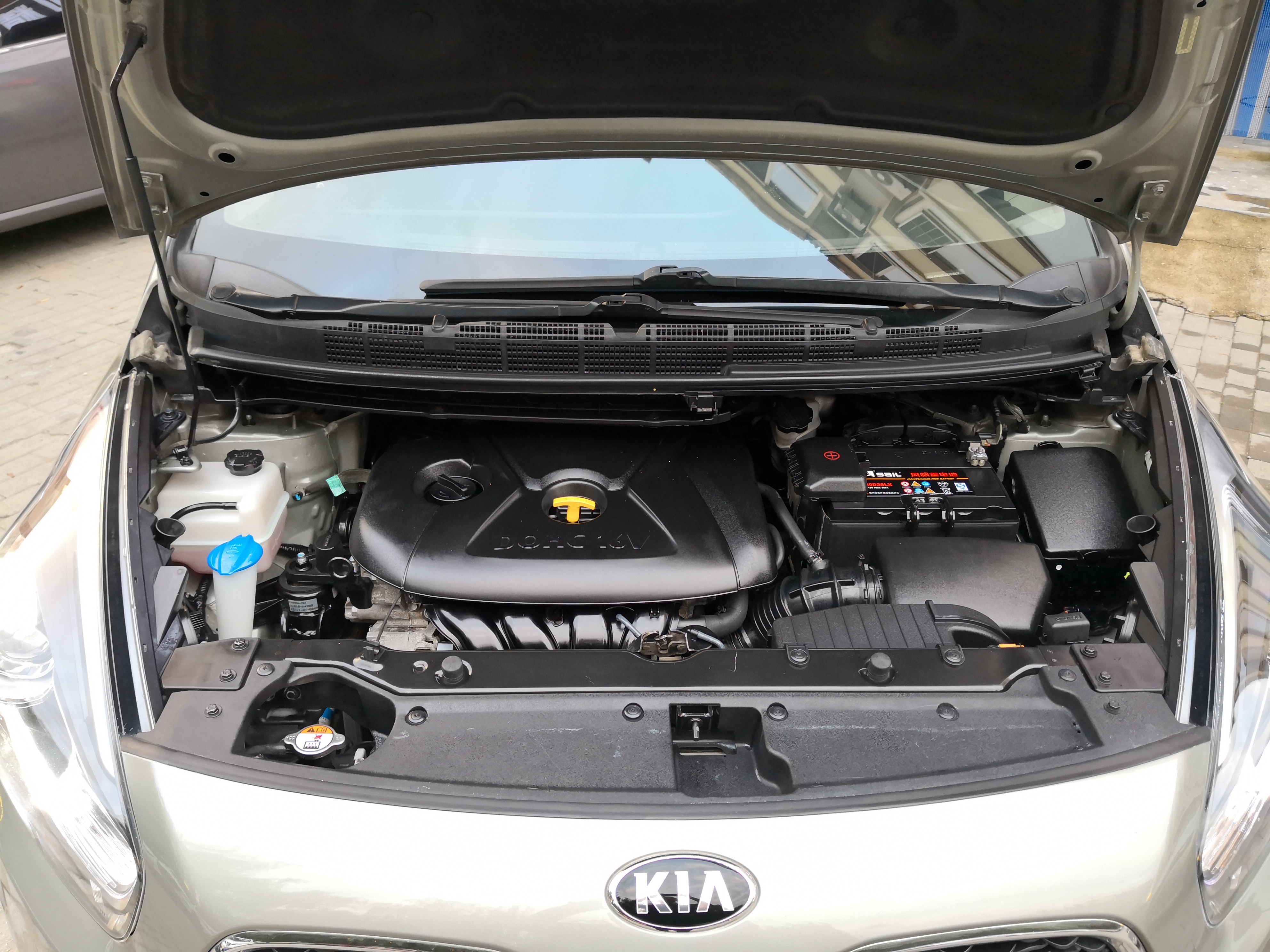 逛二手车市场奥迪,二手起亚佳乐现车新款