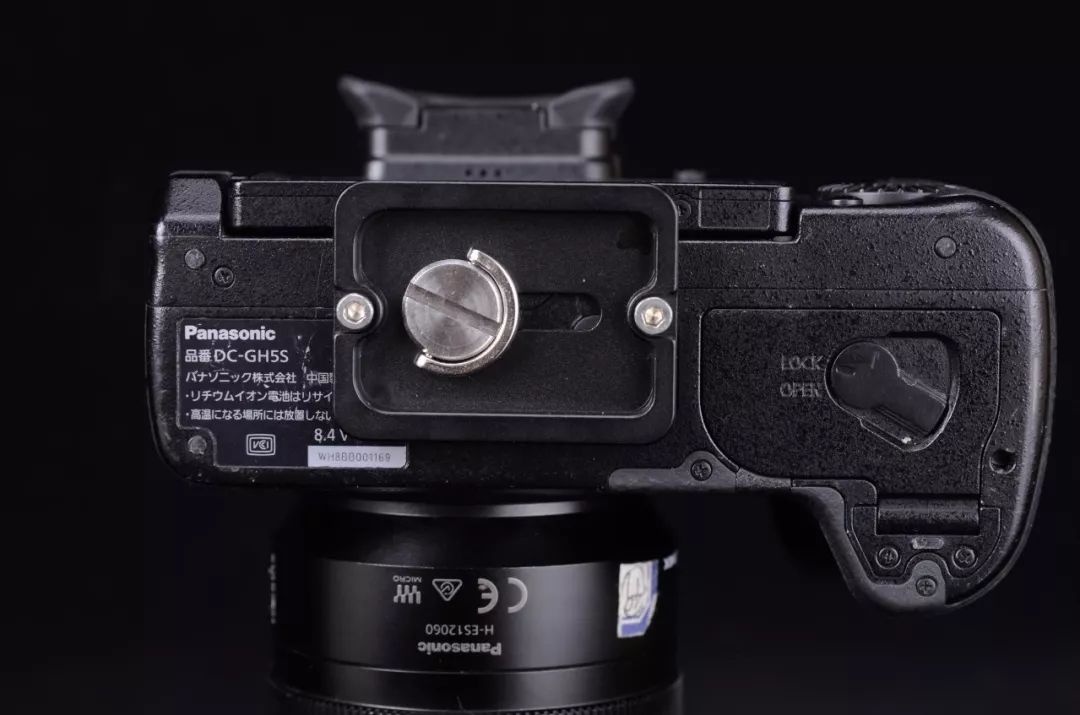 飞宇蝎子稳定器和大疆rsc2对比,飞宇的稳定器怎么样