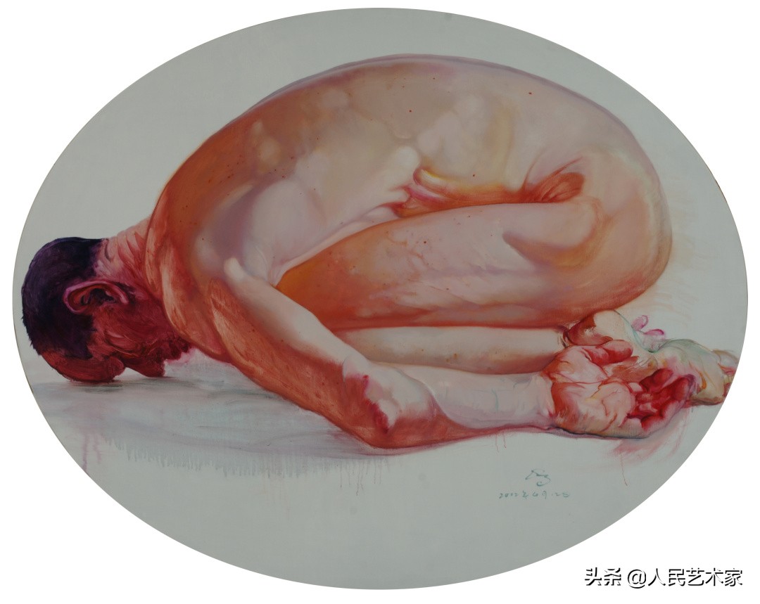 女性艺术展当中竟然出现了男人体？这件不可思议的事情，就发生在戚亚红身上