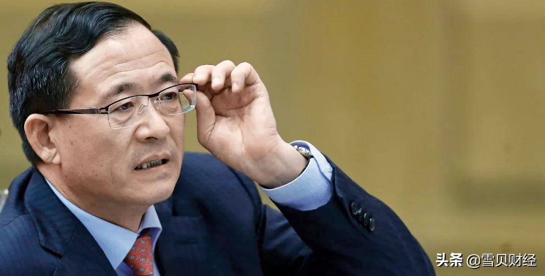 特写：刘士余在新东家的第一个工作日