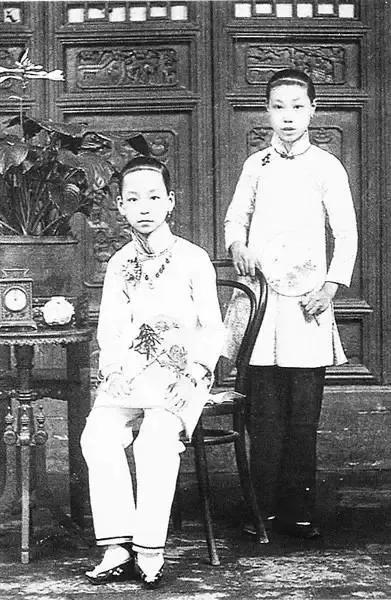 张爱玲和黄逸梵的关系,黄逸梵为啥叫张爱玲