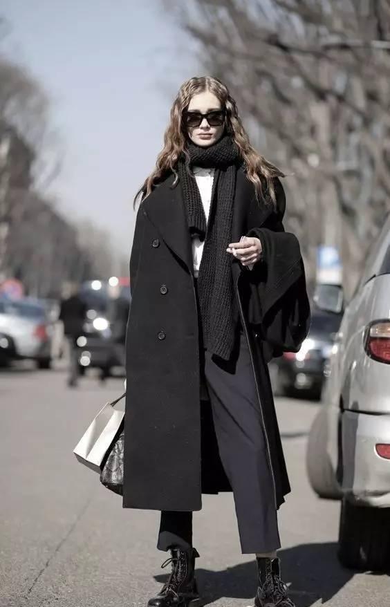 马丁靴最好搭配什么裤子,哪些品牌马丁靴比较好搭配