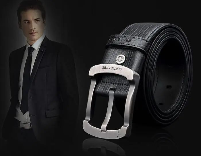 小时候爸爸抽皮带,孩子不听话爸爸拿皮带抽