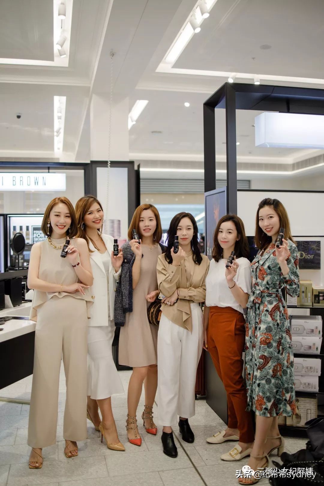 party穿什么风格衣服,年底party礼服