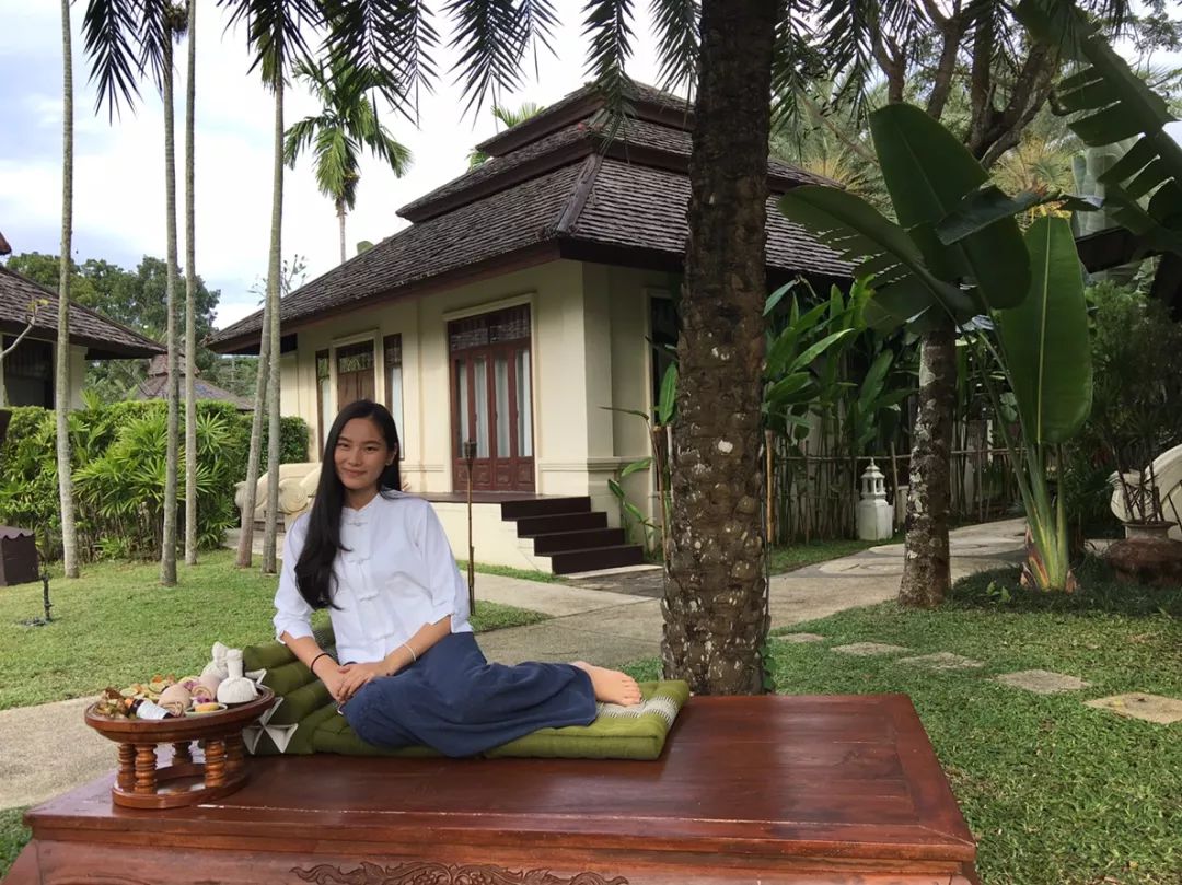 二代埃尔法现在价格马来西亚,我从美国到中国来怎么说