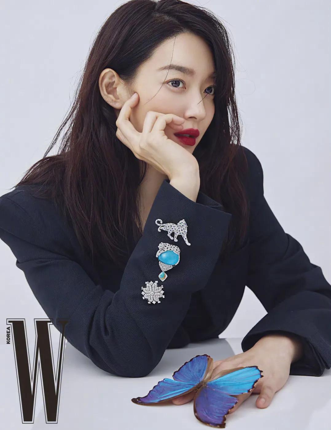 她被称韩国硬照女王，手握时尚圈顶级资源！网友：姐姐我可以