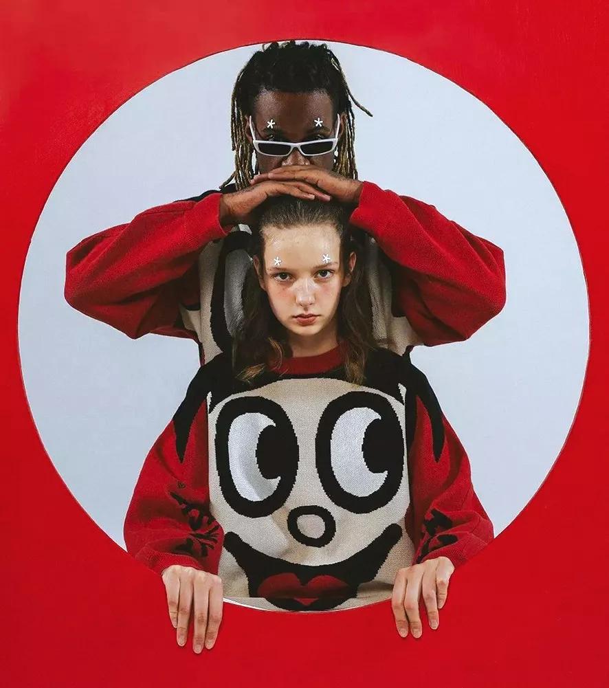 新的脑白金广告,洗脑广告鼻祖脑白金跨界出潮服