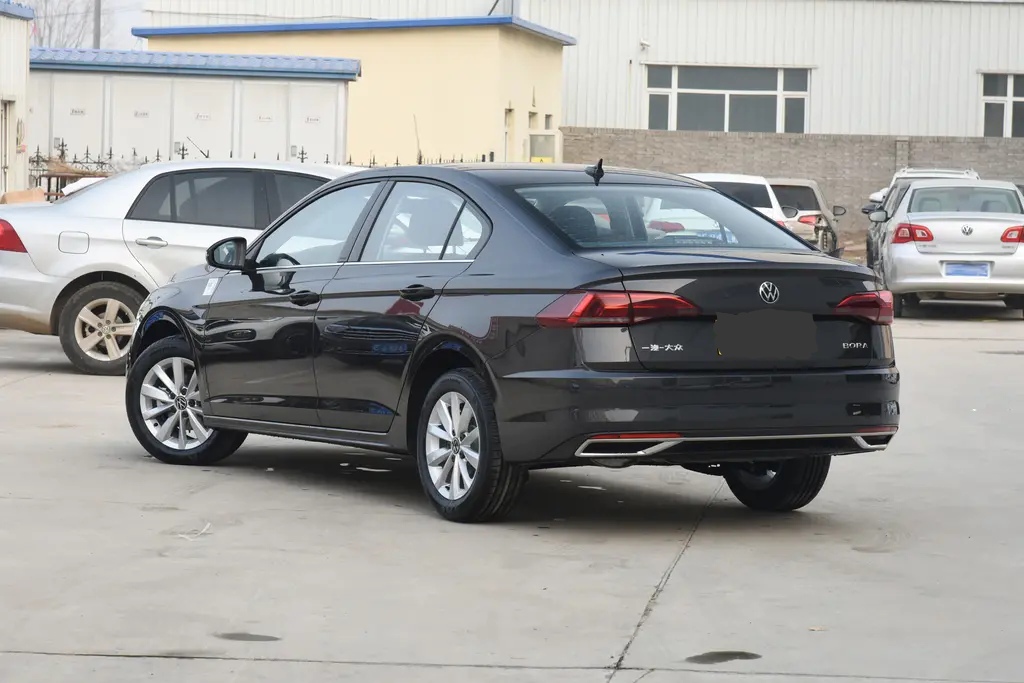 大众宝来最低价5.98万自动,大众宝来降价6万以下二手