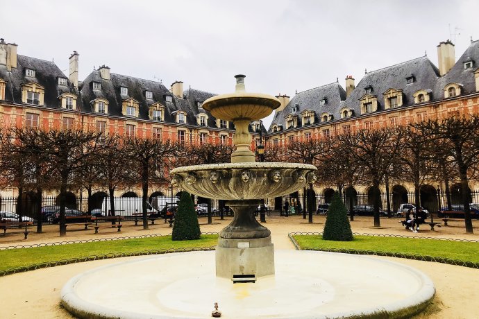 千面巴黎,巴黎时装周叉腰造型