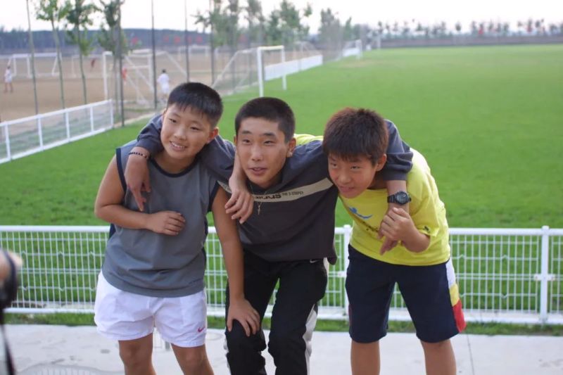 当韩国学生来中国上学,韩国孩子去中国学习