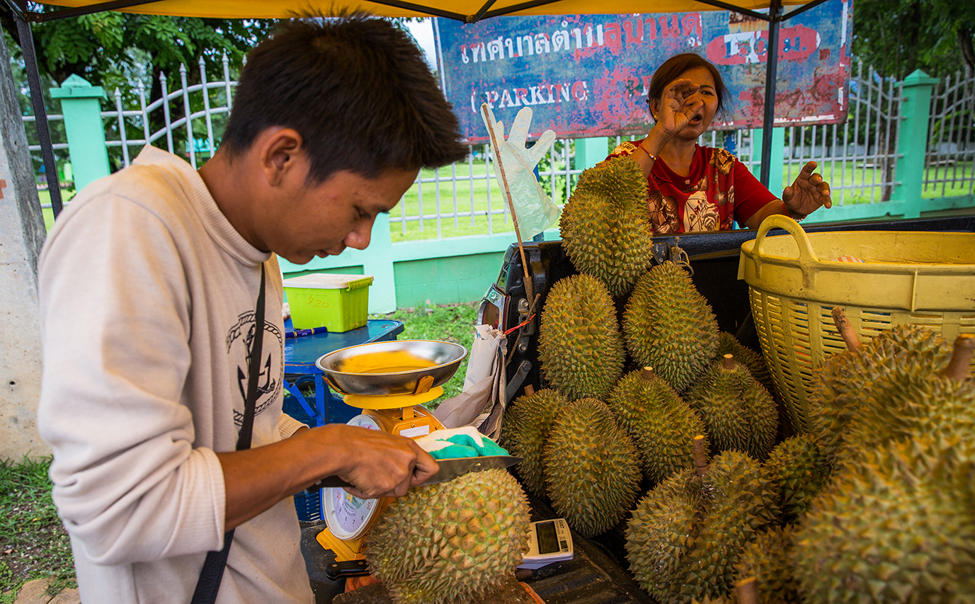 买榴莲裂开的好不好,买榴莲时开了的可以要吗