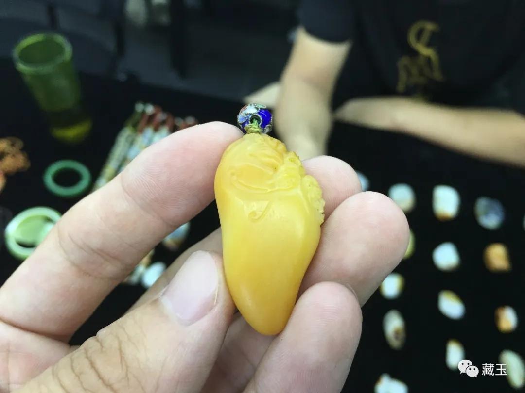 栗子黄玉和鸡油黄有什么区别,和田玉沁料