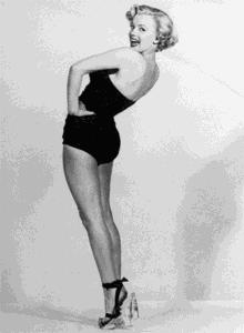 玛丽莲梦露整容没有,玛丽莲梦露是整容美人吗