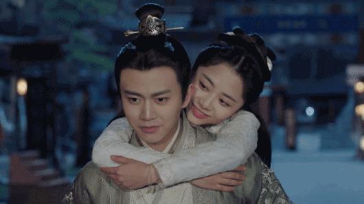 谭松韵卑微求爱完整视频,谭松韵卑微求爱视频