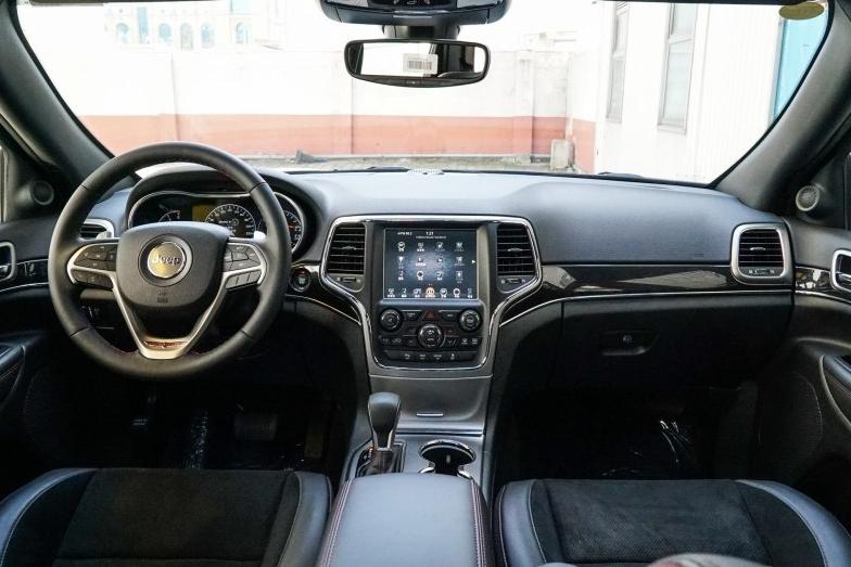 开Jeep大切诺基有档次吗？车主：分享5个月真实用车情况