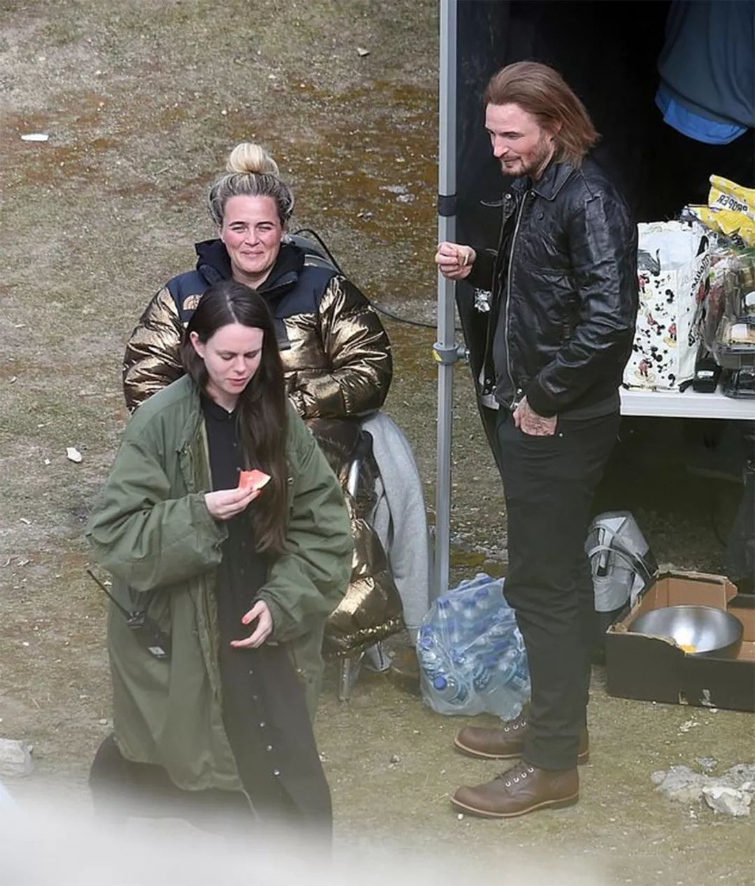 贝克汉姆穿凉鞋,贝克汉姆穿西装配红袜子