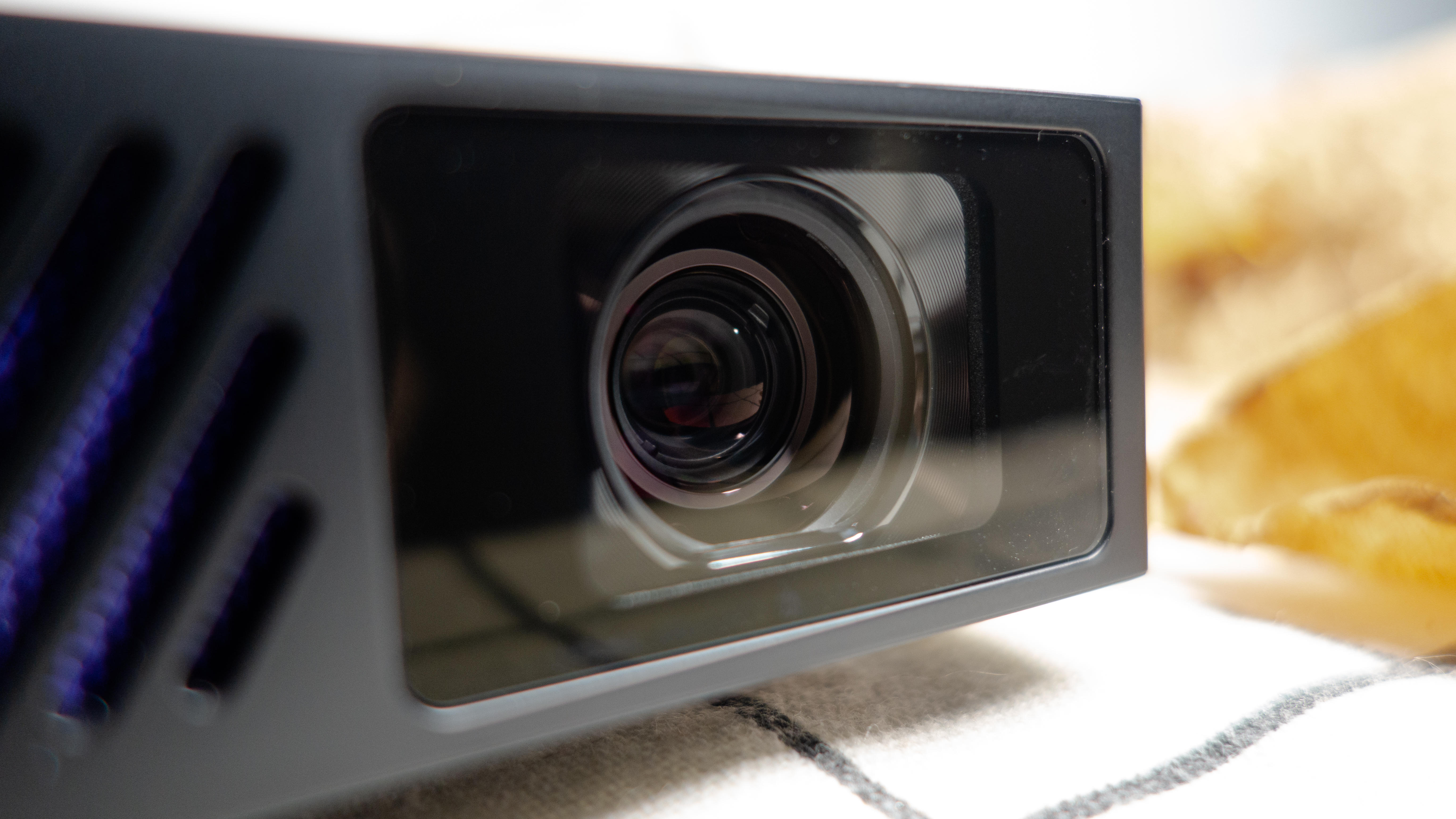 Z世代的潮酷利器，Movin01X重新定义娱乐“轻投影”