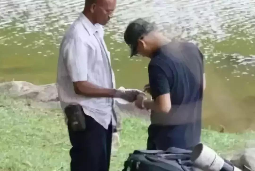 被囚34年取精，被迫亲手杀死爱子，最后只能挣扎着死去……