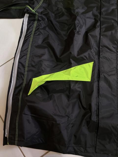 开箱体验，全新雨衣SOLSR-5运动型两件式骑行雨衣