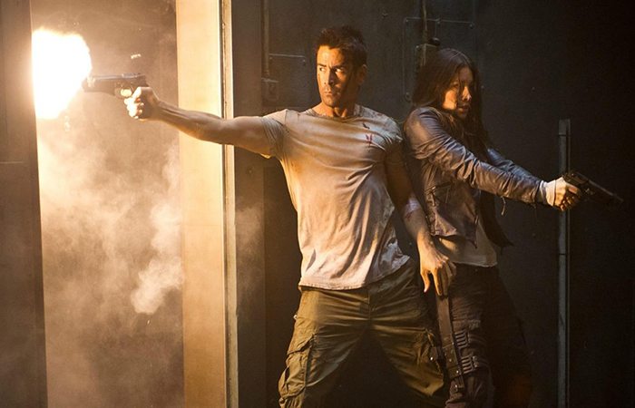 一部高分烧脑科幻片,这十部高分经典科幻片脑洞炸裂