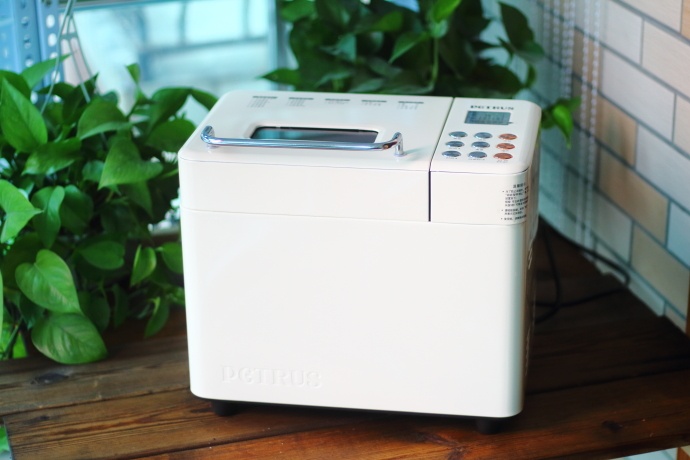 面包机一键做蛋糕,用面包机怎样能做出好吃的面包来