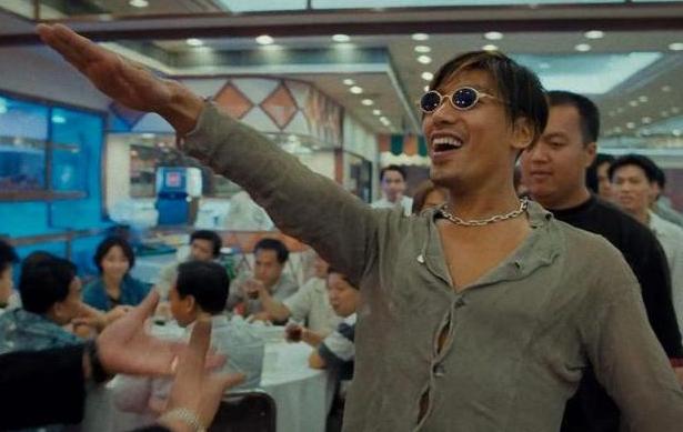 拍戏脊椎严重受伤，养病想自杀，57岁“乌鸦哥”张耀扬现状如何？