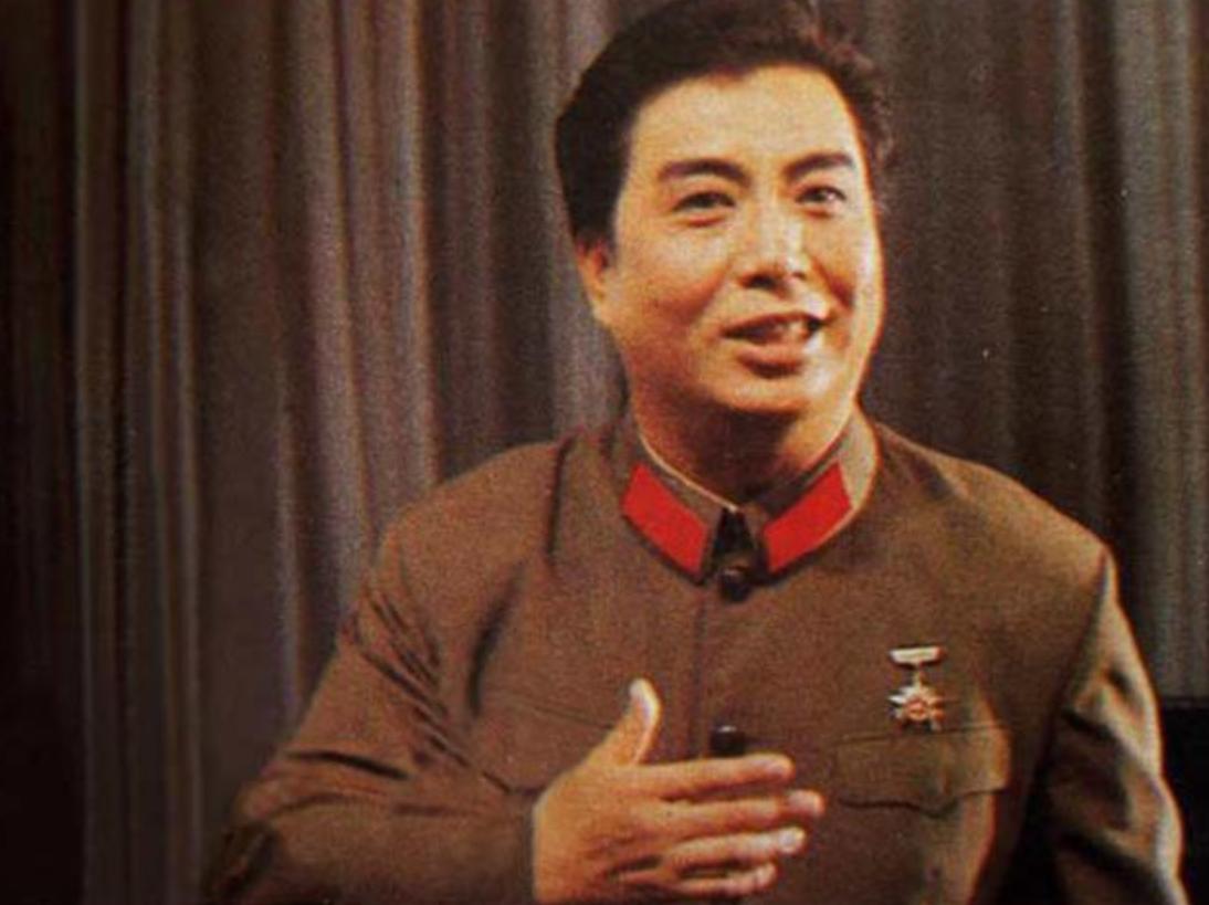 嫁给了干哥哥钱学森，成就学生李双江，蒋英如何活成了一代传奇？