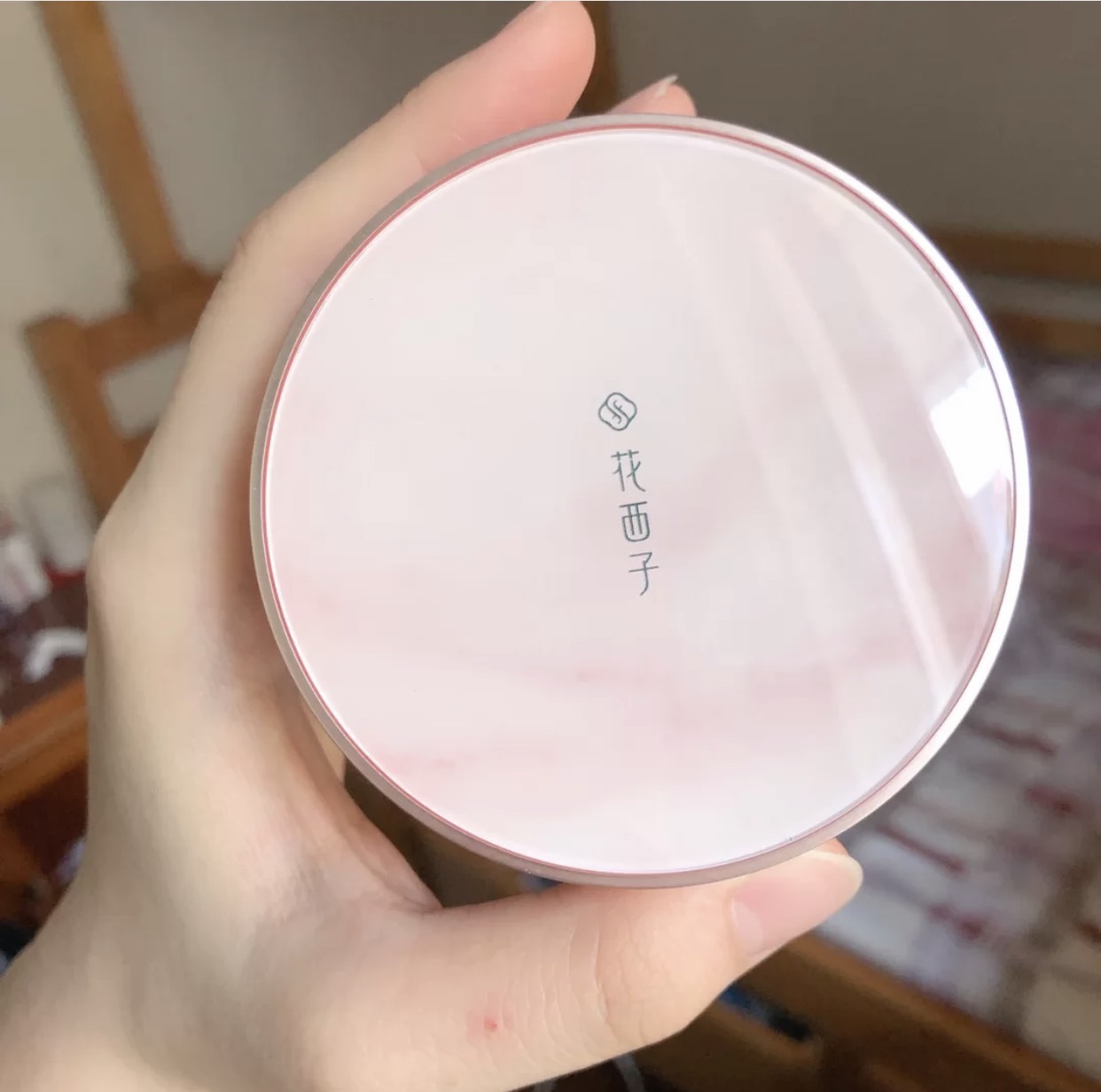 花西子散粉与纪梵希散粉价格对比,花西子散粉和纪梵希四宫格哪个好