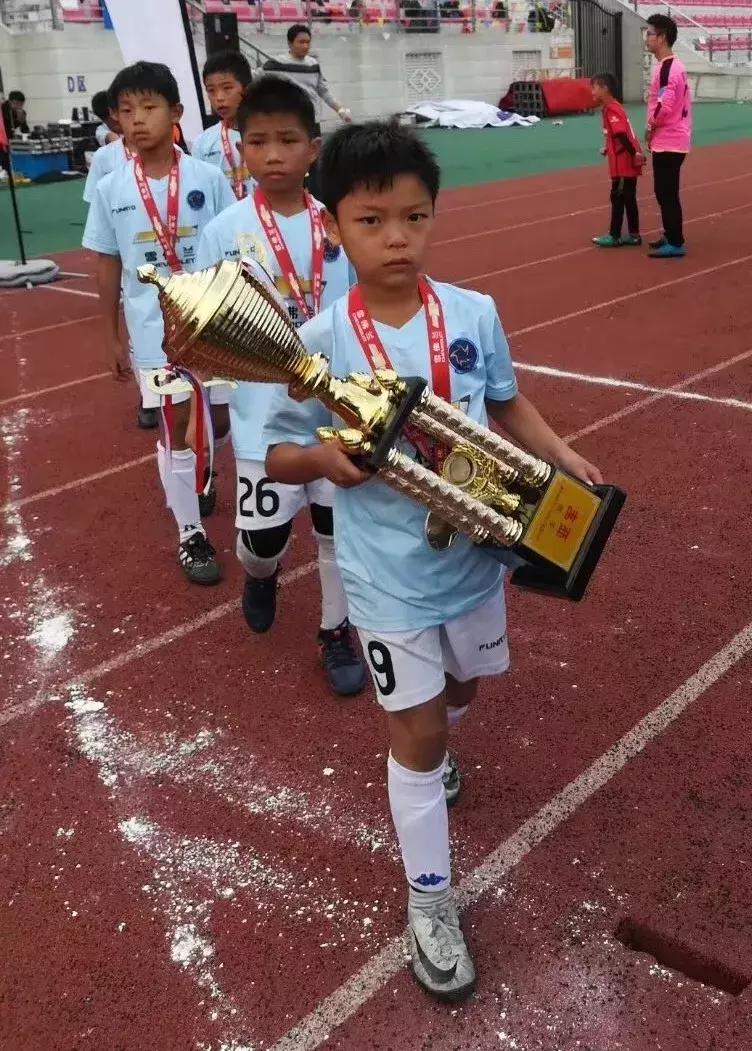 幸运星足球b队,幸运星足球邀请赛