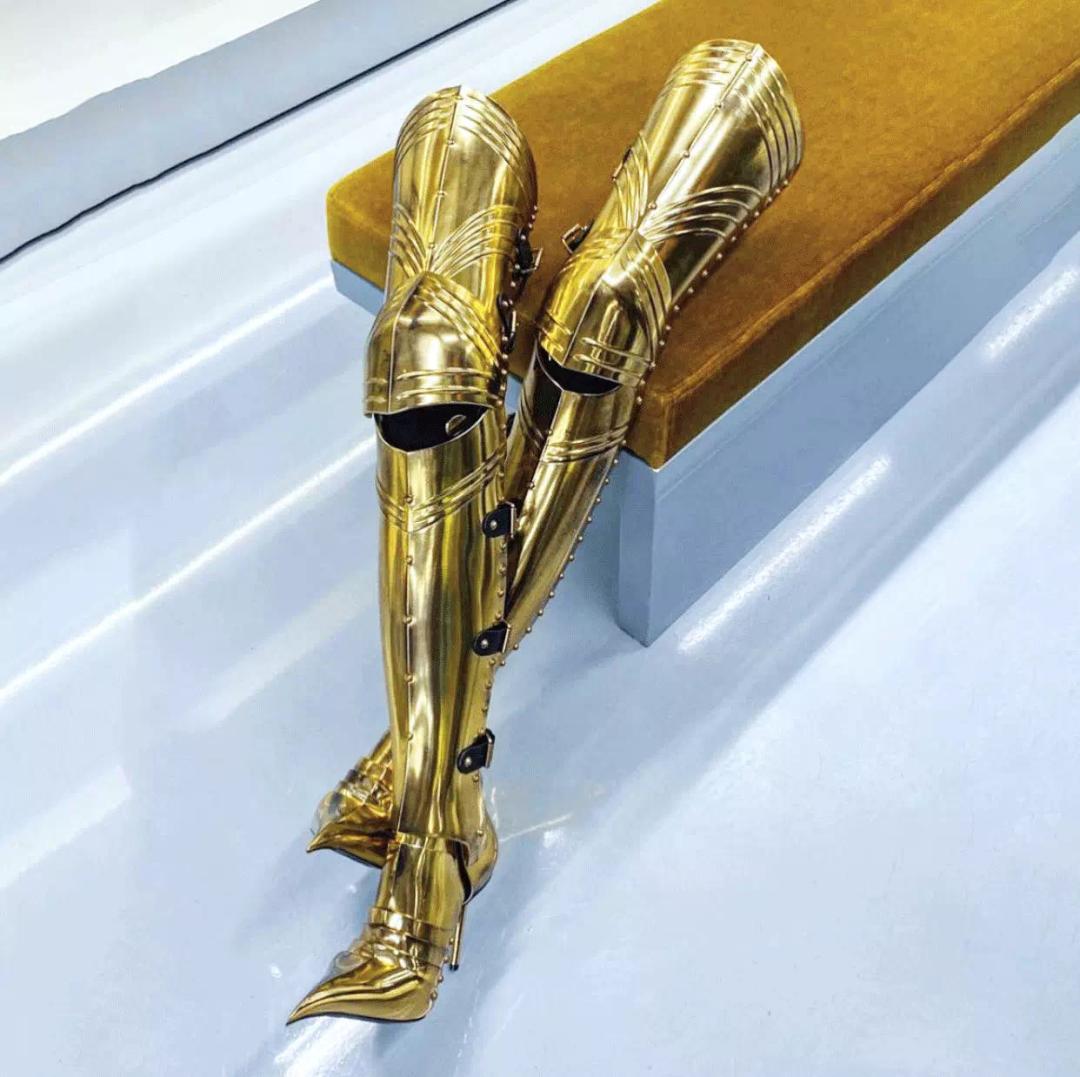 男生约会穿巴黎世家,男生遇到巴黎世家