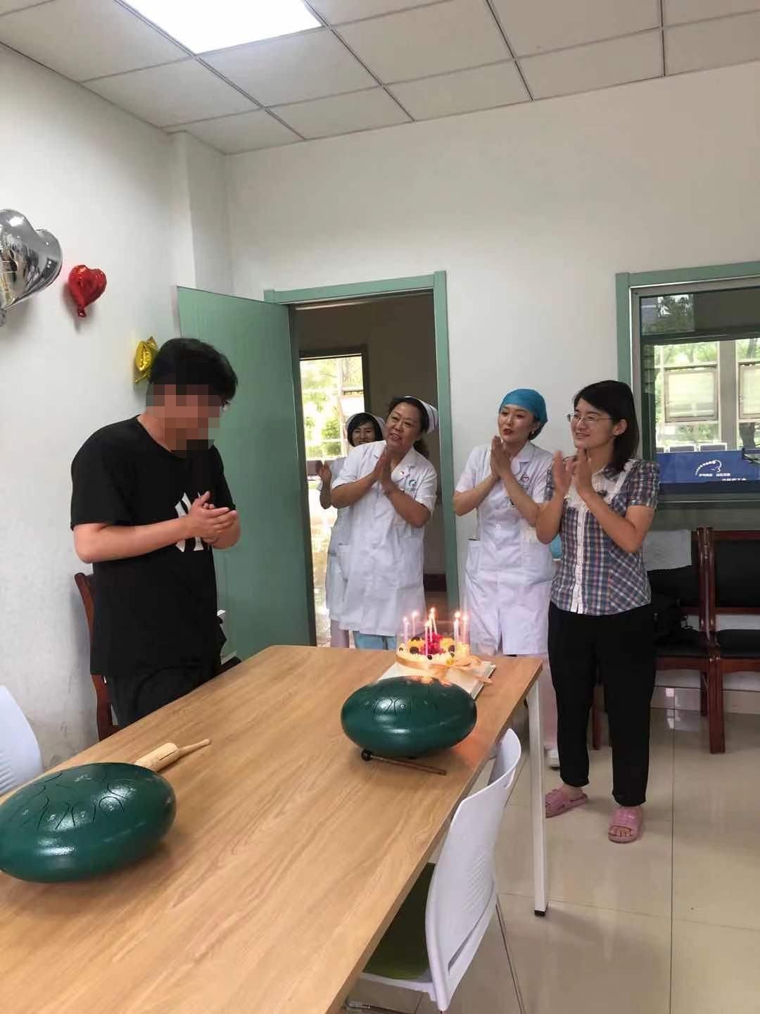 大同市第六人民医院李建斌生日那天我的世界很温暖