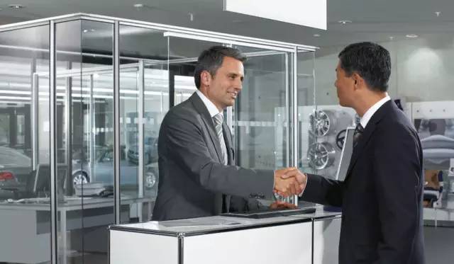 500人小微信群，狂赚一千万