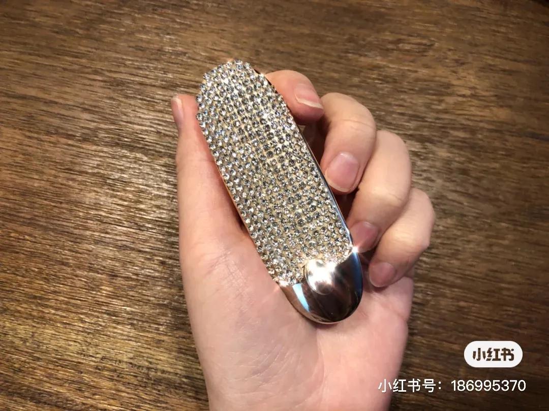 时尚闪耀水钻,高级透亮的水钻又绚丽又美观