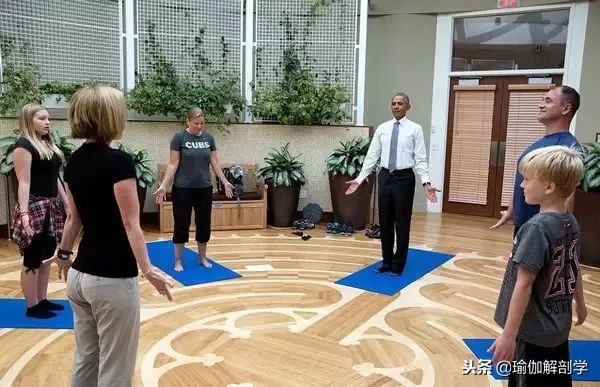 100张瑜伽图片大全,24张瑜伽照片模板最新