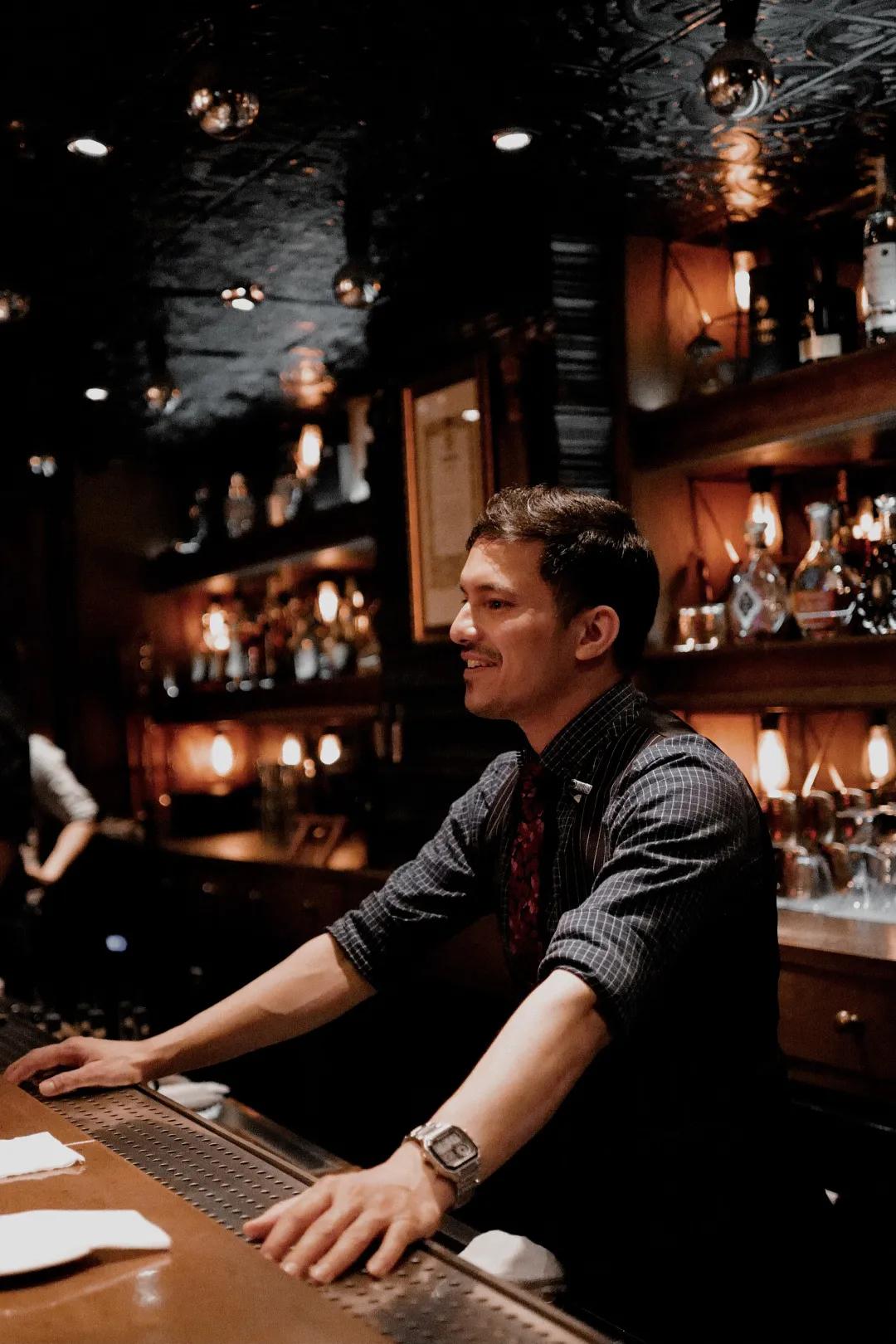 在上海的天花板酒吧“闯关”,喝到第五杯我悟了