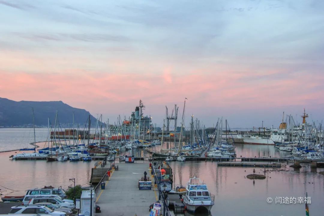 一位英国军舰上的香港水手讲述的经历