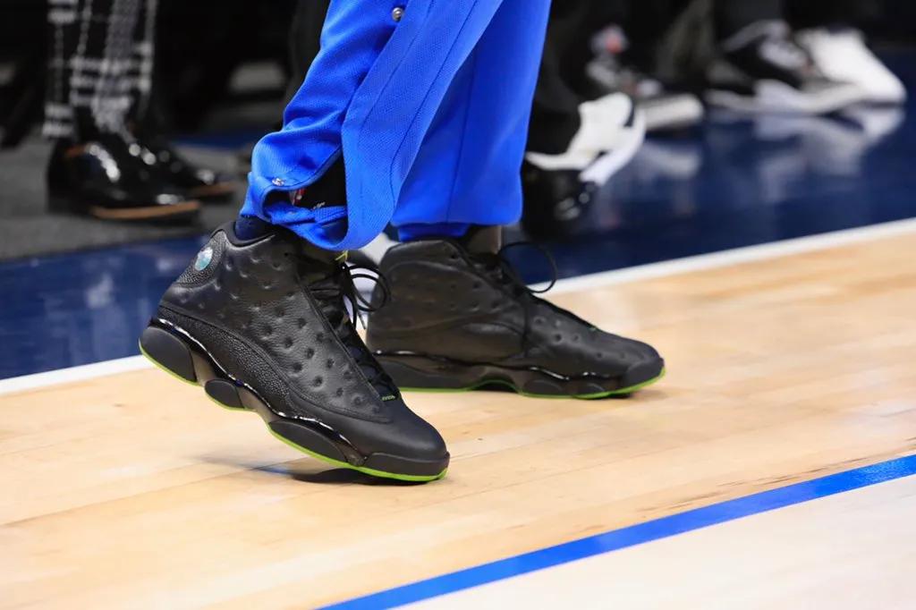 NBA球员上脚:独行侠球员的球鞋,波尔津斯基和小哈达威很帅!