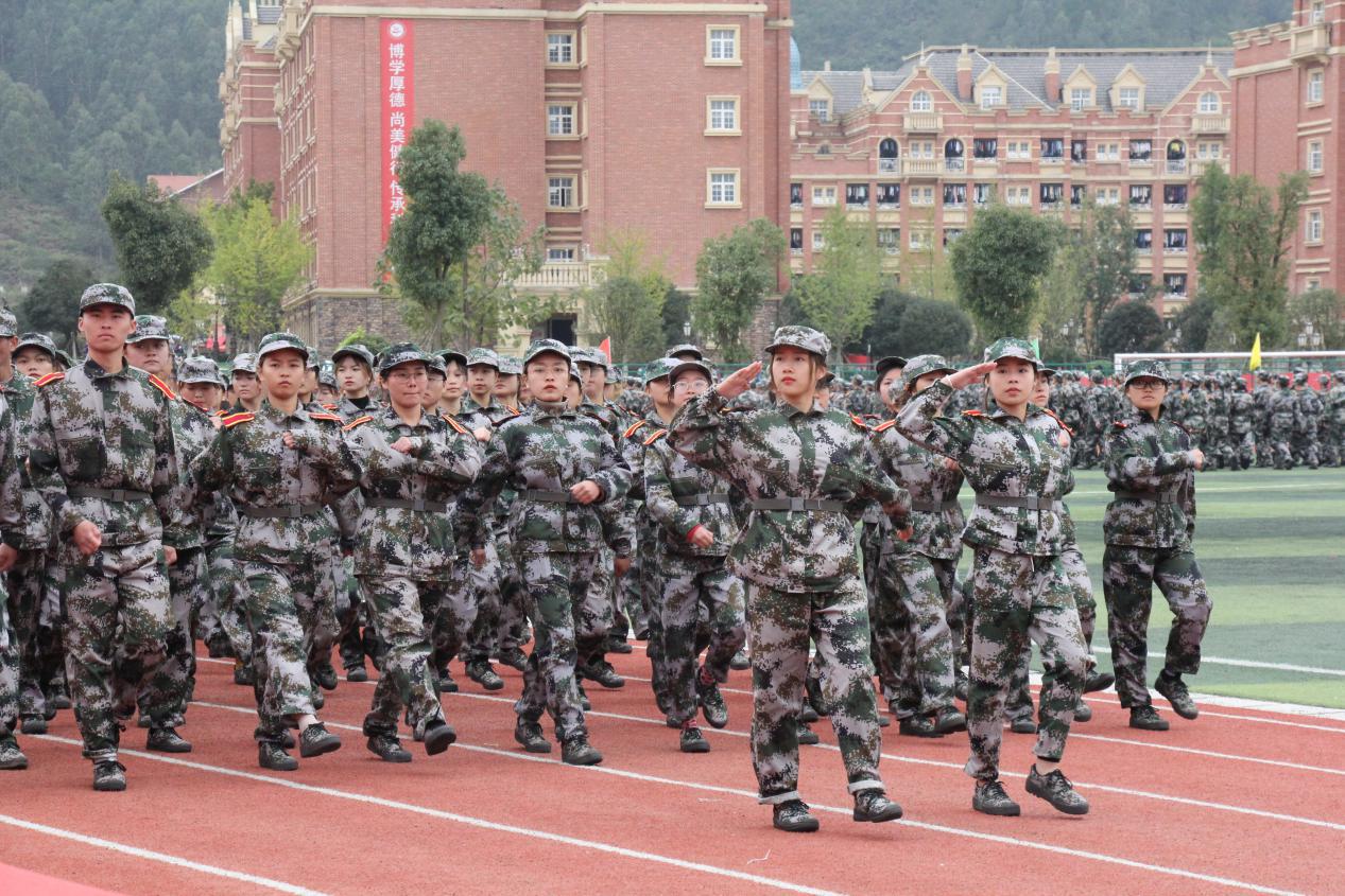 贵州大学科技学院2015级军训,贵州大学管理学院开学典礼