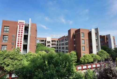 书写新时代校园建设新篇章,书写学校发展新的奋进之笔