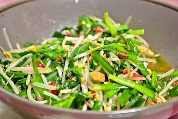 韭菜炒鸡蛋家常做法第一美食,韭菜鸡蛋虾仁饺子馅家常做法视频