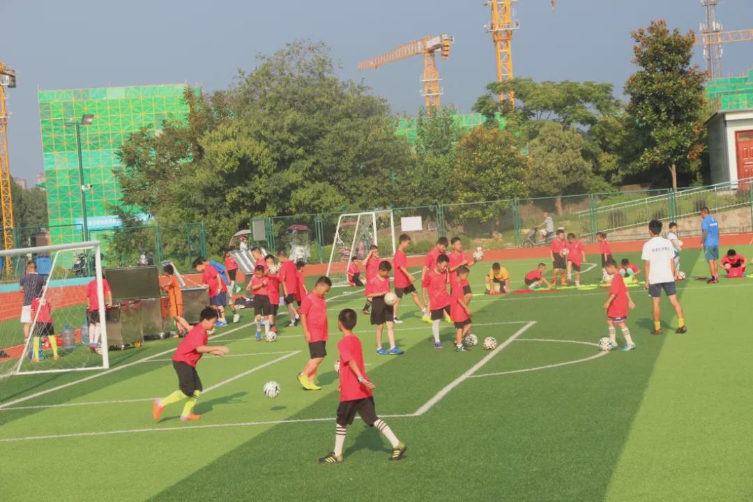 河南建业青少年足球培训班,维德青少年培训